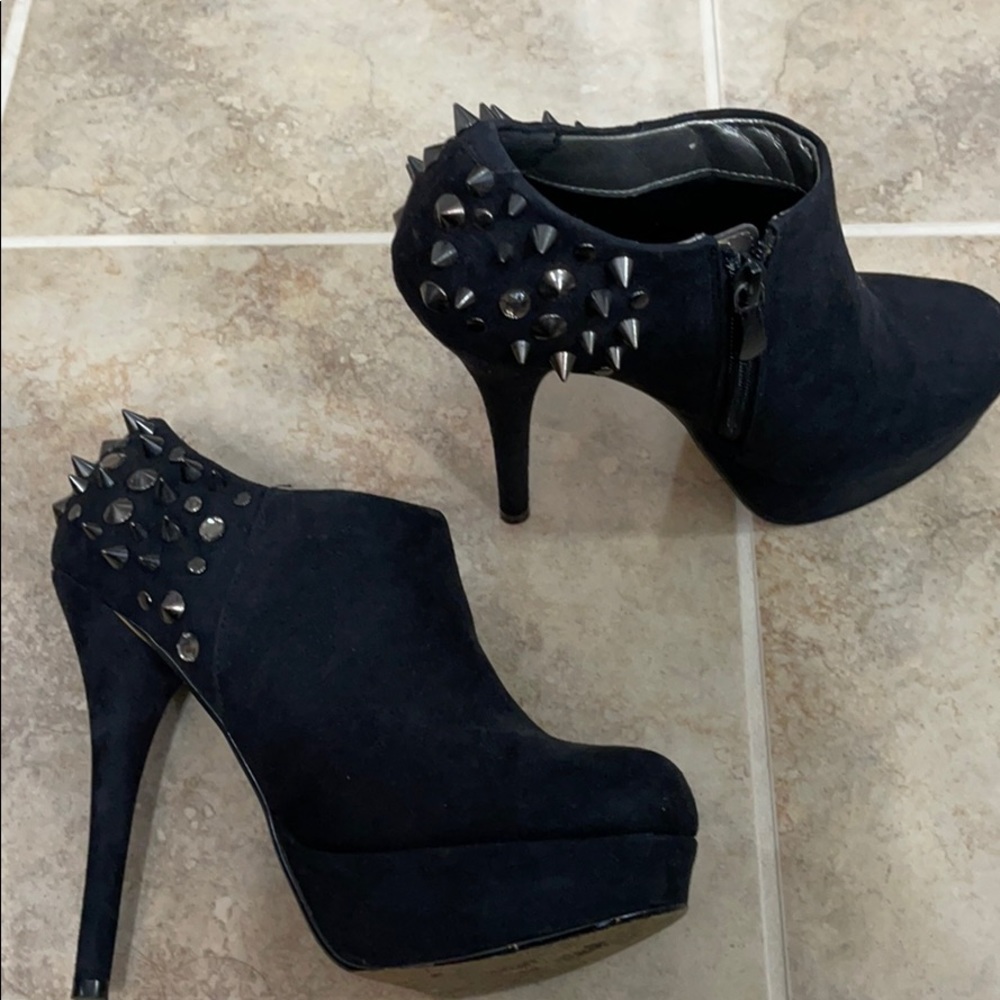 Booties - Picture 3 of 4